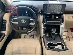 تۆیۆتا لاند کروزەر